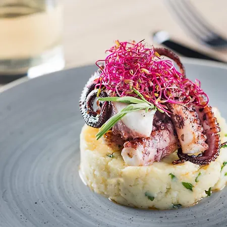 Ac By Marriott Bologna